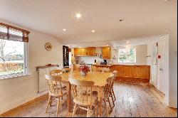 Redlands Lane, Salehurst, Robertsbridge, East Sussex, TN32 5NB