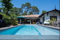 SUMPTUOUS VILLA - SWIMMING POOL - BEACH AND SHOPS ON FOOT