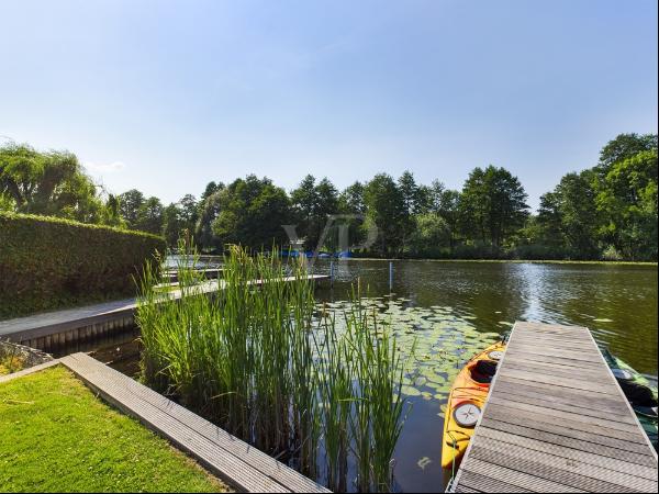 Idyllic lakeside property on Lake Krossinsee - just outside Berlin