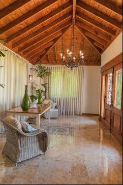 Newly Renovated 4 Bedrooms Villa In Vivero, Casa De Campo, 5 Minutes To Minita's