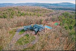 610 Pin Oak Road, Paw paw, WV, 25434