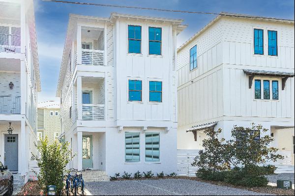 Gulf-View Beach Home With Balconies Close To Pool And Beach