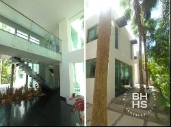 5504 - House for sale in front of the lagoon Isla Dorada Cancun , Cancún 77500