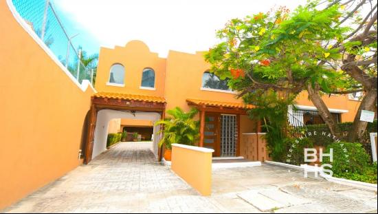 6099-House for Sale or Rent with separate studio in Pok Ta Pok C, Cancun 77500