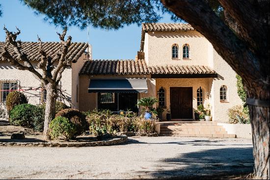 Maison de plus de 280sqm sur terrain de 5000sqm avec piscine sans vis a vis et au…