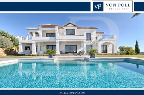 Magnificent and luxurious villa with panoramic views in Los Flamingos
