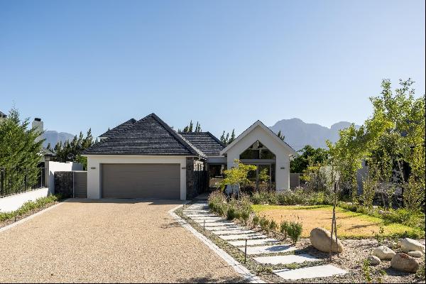 Rare Opportunity on the exclusive Pearl Valley at Val De Vie