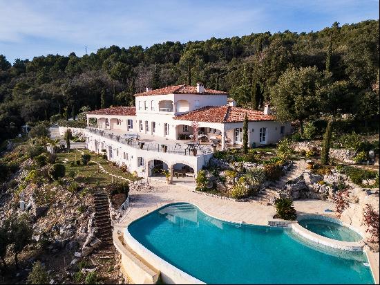 Provencal property : a true heaven of peace with breathtaking views