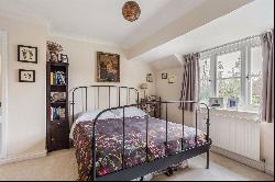 Balmoral Gardens, Windsor, Berkshire, SL4 3SG