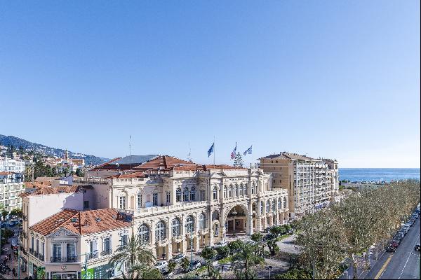 3-room apartment in the city centre of Menton, a short stroll from the seafront.