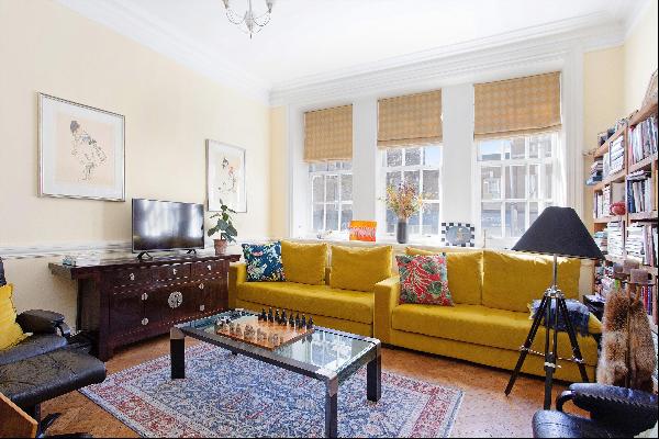 An impressive, split level apartment in an iconic Grade II listed building close to London