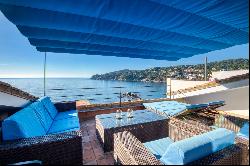 Typical mediterranean house in Calella in first line of beach