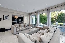 Copsem Drive, Esher, Surrey, KT10 9HD