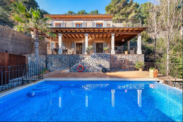 villa in an unbeatable location in Cala Deia