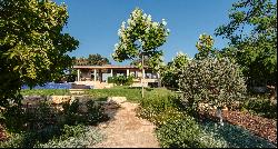 Gorgeous Private House with a Pool in Moshav