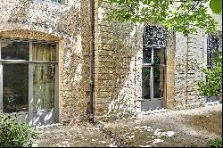 Uzès centre ville -  Appartement avec jardin dans un hôtel particulier classé