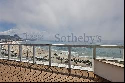 Triplex penthouse overlooking the beach of Copacabana