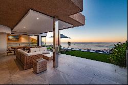 CONTEMPORARY RESIDENCE WITH MAJESTIC VIEWS IN COVETED FRESNAYE