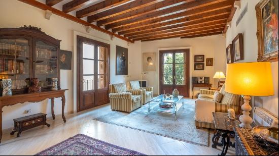 Spacious apartment with posibility of parking for sale in Sant N, Palma de Mallorca 07001