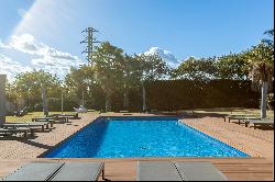 Modern house with communal pool in Can Quirze - Costa BCN