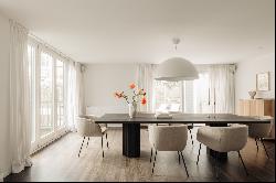 Luxurious double ground floor family apartment in chic Old-South Amsterdam!