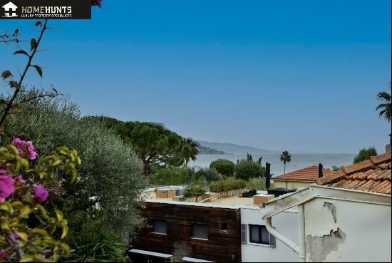 SAINT JEAN CAP FERRAT - VILLAGE - VILLA 210 SQM FOR SALE - GARDEN 600 SQM - TO RENOVATE - 