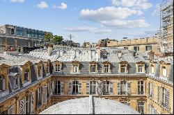 PARIS 8 - GOLDEN TRIANGLE / MONTAIGNE / CHAMPS-ÉLYSÉES