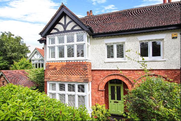 A substantial 1910's home offering well proportioned and beautifully presented accommodati