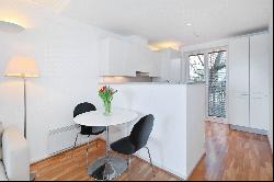 Seacon Tower, 5 Hutchings Street, Isle Of Dogs, London, E14 8JX