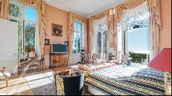 Exceptional Bourgeois style flat with garden and private pool