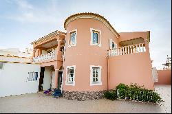 House, 5 bedrooms, for Sale