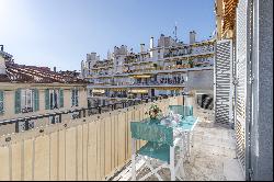Sole agent - Nice Carré d'or, 81 m² top floor Duplex with terrace.