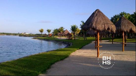 5865 Residential lots for sale with amenities in Lagos del Sol C, Cancún 77500