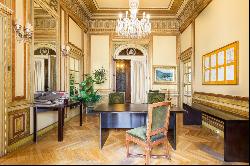 Noble and historical property of 585 m2 on prime locaiton in Barcelona