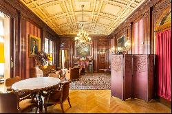 Noble and historical property of 585 m2 on prime locaiton in Barcelona