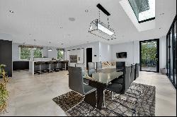 Orchard Way, Esher, Surrey, KT10 9DY