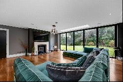 Orchard Way, Esher, Surrey, KT10 9DY