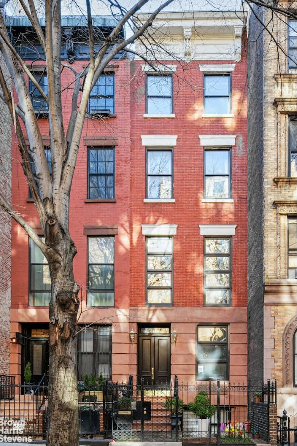 262 WEST 25TH STREET in Chelsea, New York