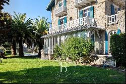 BAYONNE, CHARMING HOUSE WITH SWIMMING POOL