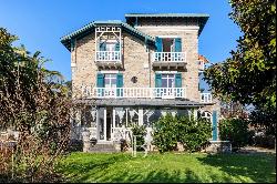 BAYONNE, CHARMING HOUSE WITH SWIMMING POOL