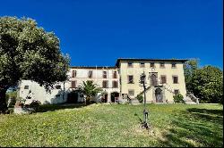 Prestigious apartments in Pescia