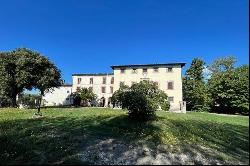 Prestigious apartments in Pescia