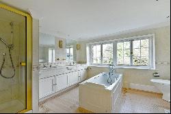 West Common, Gerrards Cross, Buckinghamshire, SL9 7QS