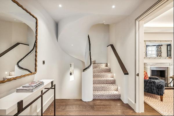 Four bedroom house to let in the heart of Belgravia.
