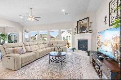 Carefree Living Close to Main Street Boerne