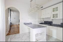 Elegant 192 sqm apartment in the Turati area