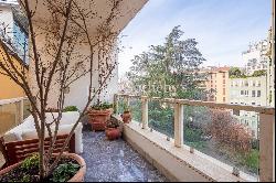 Elegant 192 sqm apartment in the Turati area