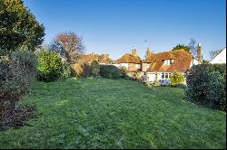 Cullings Hill, Elham, Canterbury, Kent, CT4 6TE