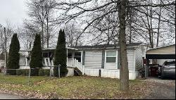 590 Primrose Ln, Brady Twp - But PA 16057