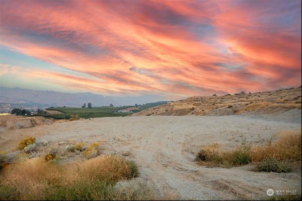 East Wenatchee Land